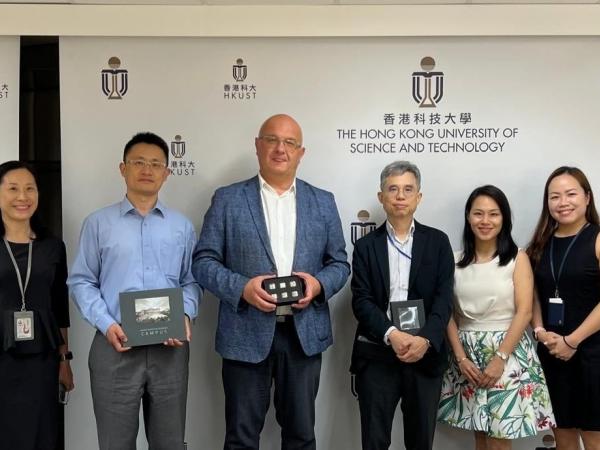 HKUST Associate Vice President for Research and Development (Research) Prof. CHAN Che Ting (third right), HKUST Energy Institute Director Prof. SHAO Minhua (second left), and Ms. Yvonne LI, Head of Global Engagement and Greater China Affairs engage in a fruitful exchange with Gdańsk University of Technology Vice-Rector for Research Prof. Dariusz MIKIELEWICZ (third left).