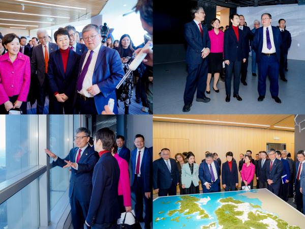 Guests tour around the HKUST Shanghai Center. 