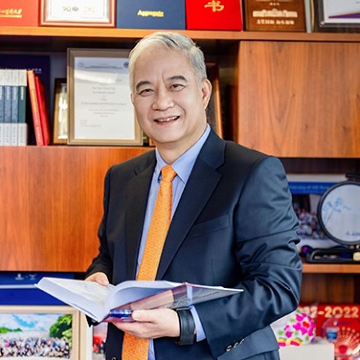 Professor Ben Zhong TANG