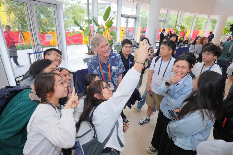 HKUST group selfie photo