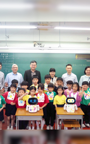 Graduates of the PhD in Individualized Interdisciplinary Program (IIP) - Dr. Gabby FUNG Ka-Yan (Class of 2024) and Dr. Mike FUNG Kwong-Chiu (Class of 2026)