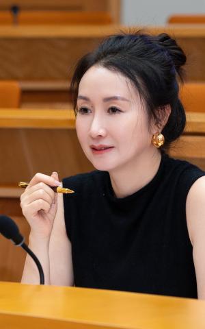 Ms. Jenny LI