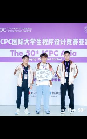 Red Bird Flies First  - Kaibin Lu, Zijian Yang, Junhe Zheng