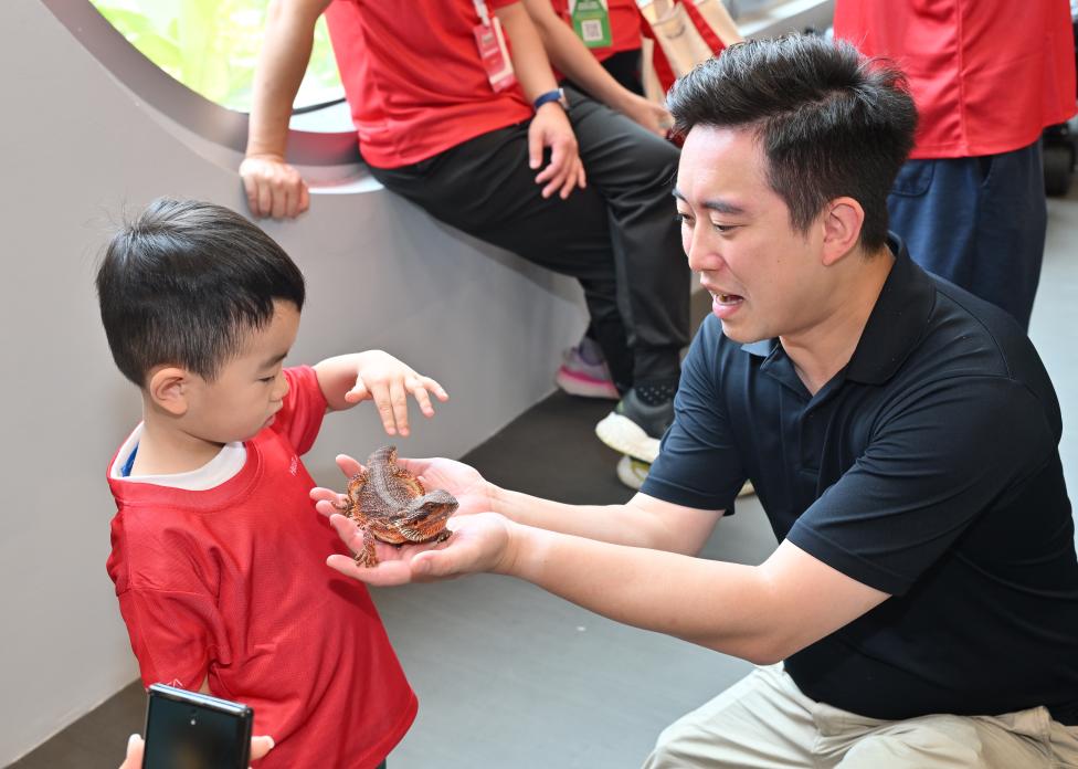 Young participants delighted in hands-on encounters with reptiles and small animals, fostering curiosity and an appreciation for nature.