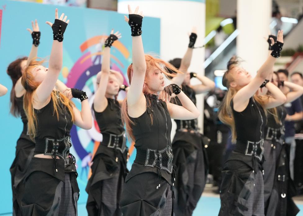 The Dance Society lit up the stage with a high-energy performance, blending powerful choreography and synchronized moves that brought the crowd to its feet.