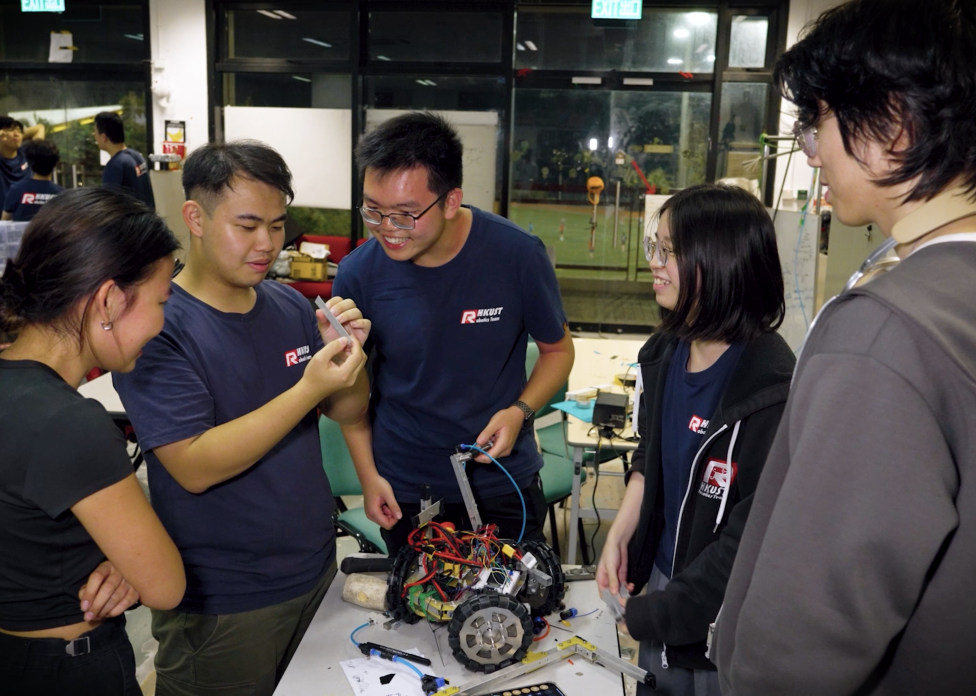 Blending different academic perspectives sparks a shared curiosity and creates close-knit bonds among the builders.